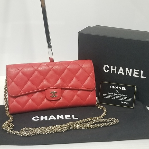 Auth CHANEL Lambskin Quilted Large Flap Wallet  in Red - Picture 2 of 16